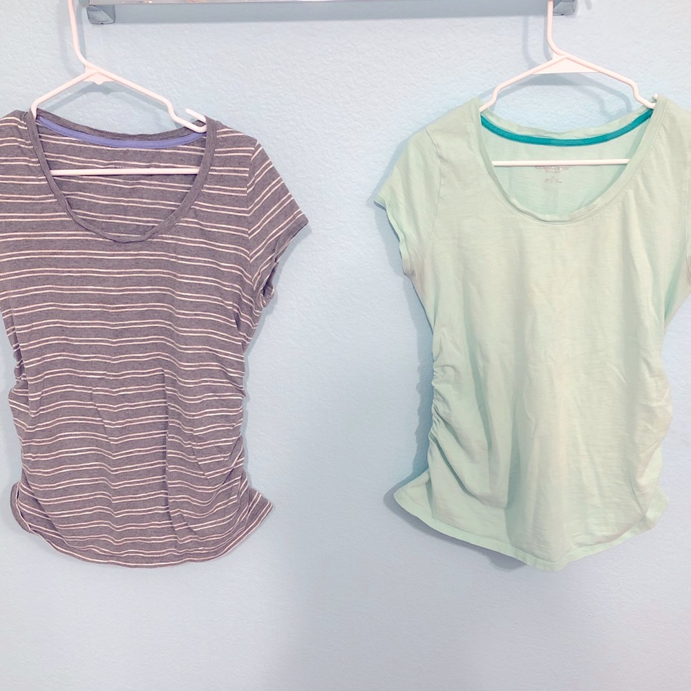 2 Maternity Short Sleeve Shirts Liz Lange Large